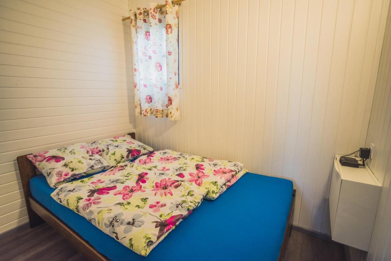 Domek Skowronek Szczytna Exterior foto